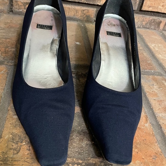 Stuart Weitzman* navy * square toe* heels*size 9.5 - Picture 2 of 4